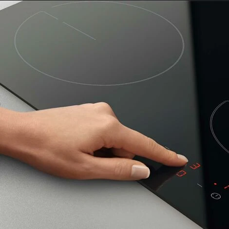 30cm Electric Ceramic Hob In Black, 2 Zone, Domino Design - Zanussi ZHRN383K 5 30cm Electric Ceramic Hob In Black, 2 Zone, Domino Design - Zanussi ZHRN383K - Image 3